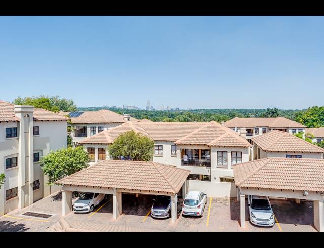 2 BEDROOM APARTMENT FOR SALE IN BRYANSTON